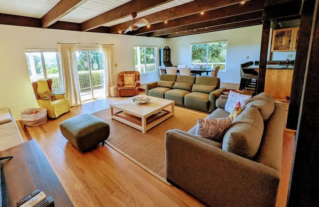 Farmhouse With Pool, Hot Tub And Tastings Included-1