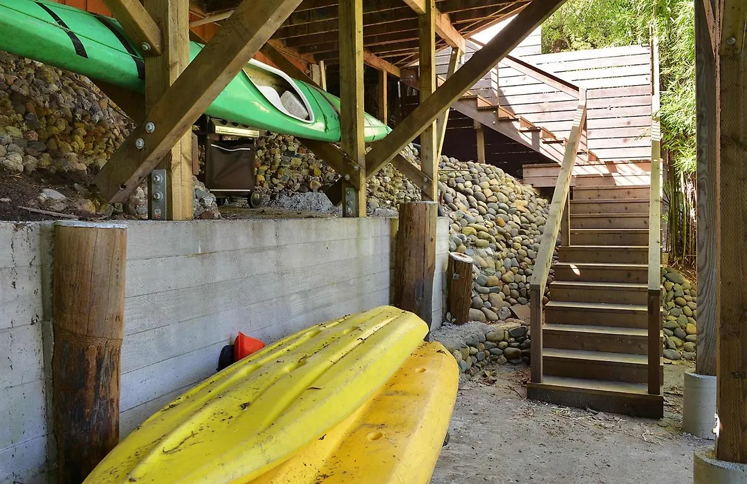 Serene Riverfront Cottage In Healdsburg Views Kayaks 1 5 Mile To Downtown-1
