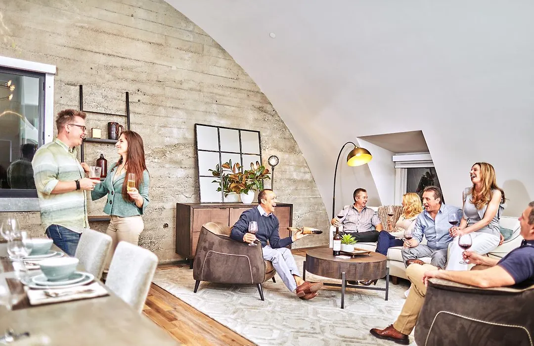 Urban Luxe Loft-1