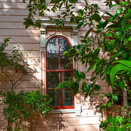 Camellia Inn-2