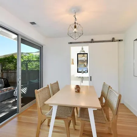 Fitch St Escape - Wine Tastings Included-2