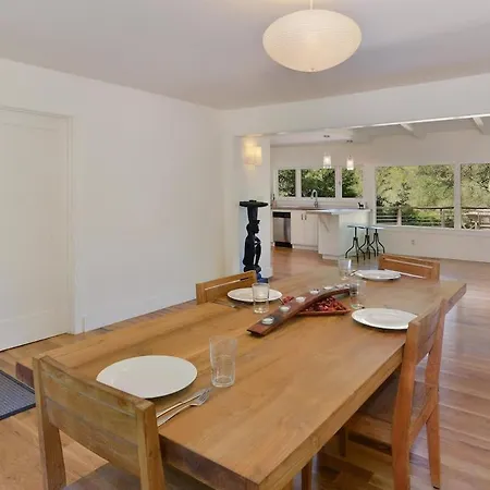 Serene Riverfront Cottage In Healdsburg Views Kayaks 1 5 Mile To Downtown-2