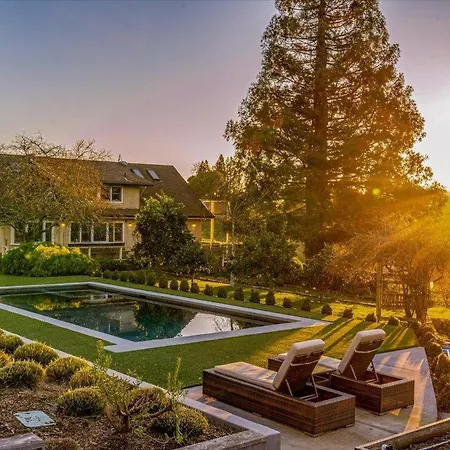 Farmhouse With Pool, Hot Tub And Tastings Included-3